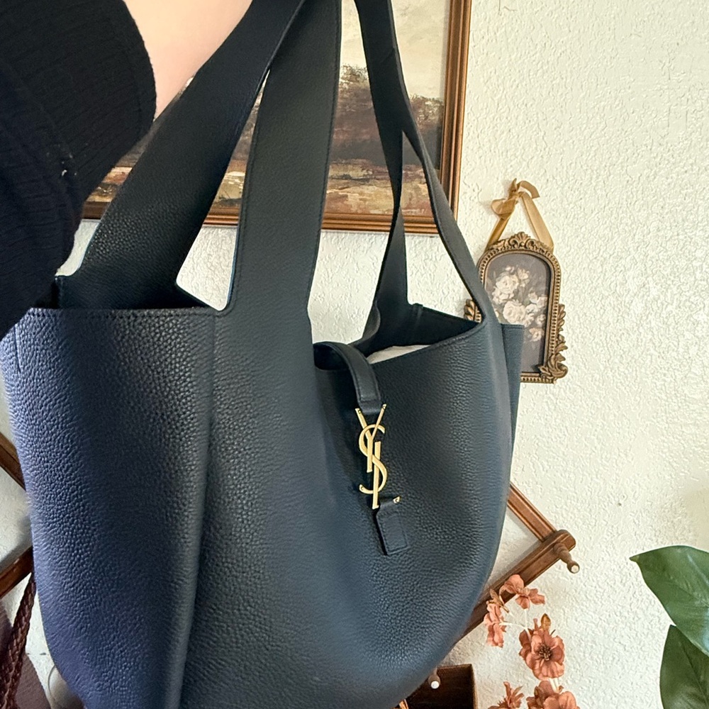 Yves Saint Laurent Black Leather Tote Bag - Picture 2 of 15